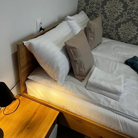 Apartamenty Dbrw Jezyce Poznań Exteriör bild